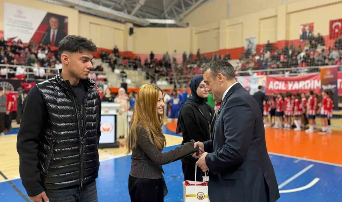 29 Ekim Cumhuriyet Bayramı kutlamaları kapsamında düzenlenen kompozisyon yarışmasında Duru