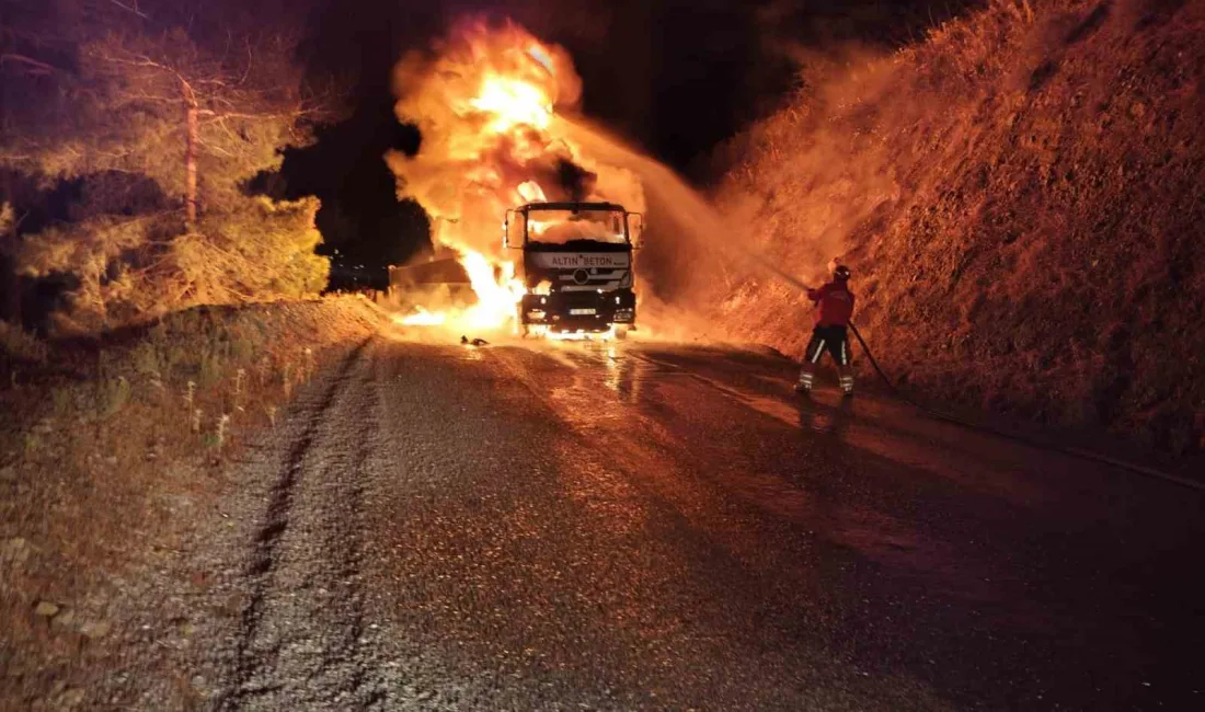 Balıkesir’in Havran ilçesinde seyir halindeyken alev alan kamyon, itfaiye ve