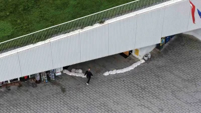 İstanbul’da sel riskine karşı büyükşehir belediyesine bağlı Kabataş Transfer Merkezi’nde