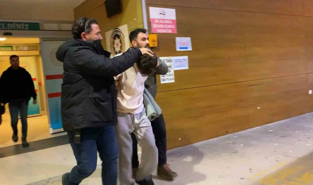 Bursa’nın İnegöl ilçesinde kız meselesi yüzünden çıktığı öne sürülen bıçaklı