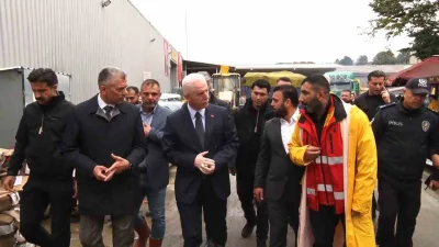 İstanbul Valisi Davut Gül, Eyüpsultan Kemerburgaz’da selden etkilenen noktalarda incelemelerde