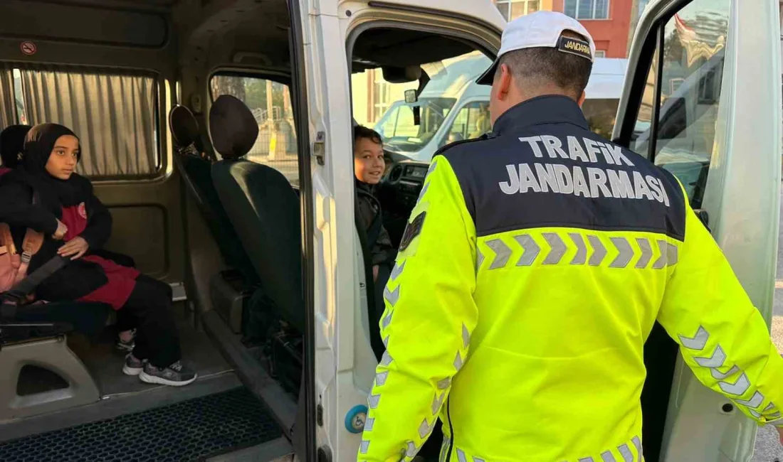 Bilecik’te çocuk ve gençlerin güvenliğini sağlamak amacıyla jandarma ekipleri, okul