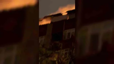 Kağıthane’de 5 katlı binanın en üst katında başlayan yangın büyüyerek