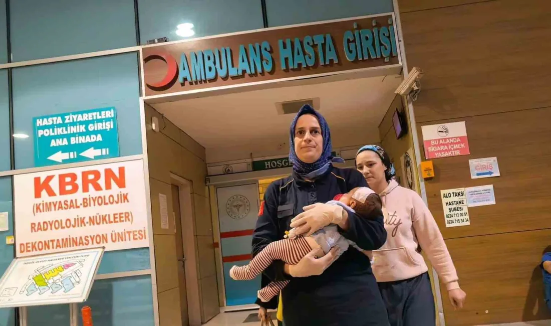 Bursa’nın İnegöl ilçesinde kanepeden düşen 2 aylık Poyraz bebeğin kafatasında