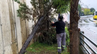 İstanbul genelinde ve Kartal’da etkili olan şiddetli yağış ve fırtınaya