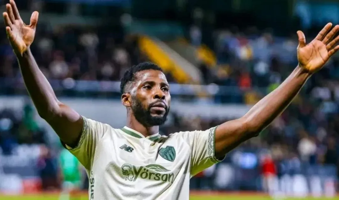 Kelechi Iheanacho, Bursaspor’a transfer sürecini anlatırken yeşil-beyazlı taraftara özel mesaj