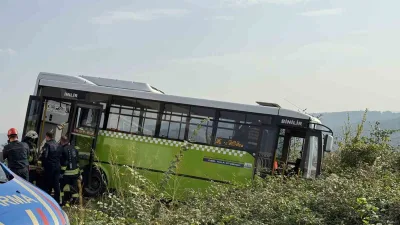 Kocaeli’nin İzmit ilçesinde özel halk otobüsü sürücüsü, son durağa ulaşıp