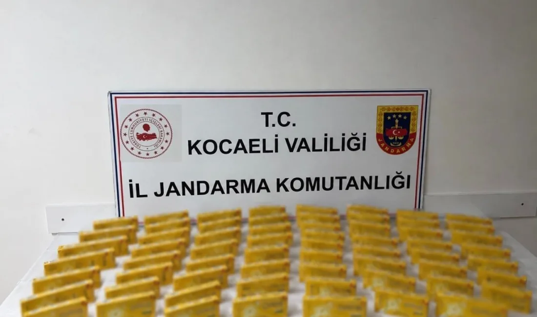 Kocaeli’nin Dilovası ve Gebze ilçelerinde jandarma ekiplerince iki ayrı araçta