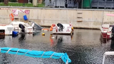 Kocaeli’nin Karamürsel ilçesinde sağanak ve fırtınada bazı amatör balıkçı tekneleri