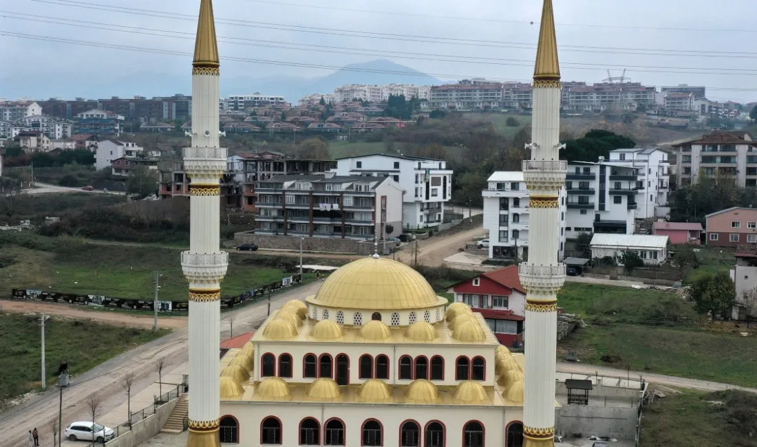 Kocaeli Büyükşehir Belediyesi, kent genelindeki camilerin bakım ve onarım çalışmalarına