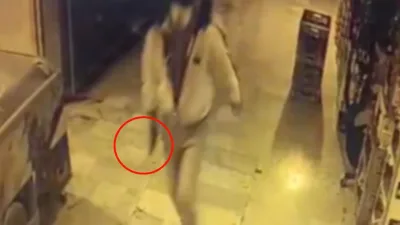 Küçükçekmece’de bir şahsa silahlı saldırı düzenleyen şahıslar polis ekipleri tarafından
