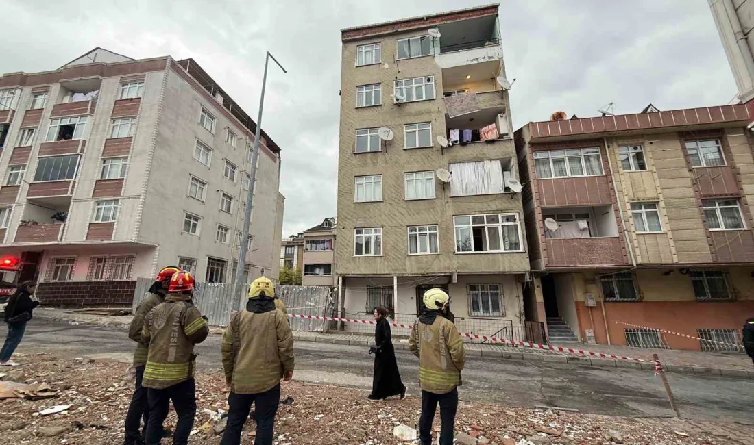 Küçükçekmece’de, bir dairenin banyosundaki fayanslardaki çatlama ve binada çatlama sesleri