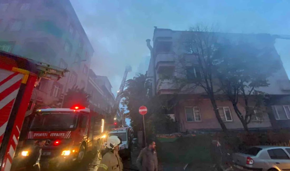 Küçükçekmece’de, 4 katlı tekstil atölyesinin çatısında başlayan yangın yan çatıya