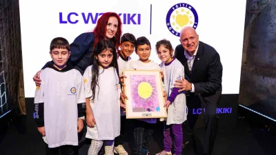 Çocukların kendilerini tanımaları, duygularını ifade edebilmeleri sosyal ve duygusal gelişimlerinde