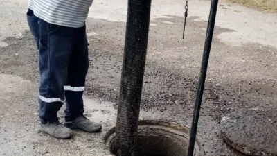 Kırklareli’nin Lüleburgaz ilçesinde yağış öncesi ekiplerin kent genelindeki yağmur suyu