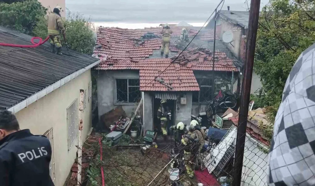 Maltepe’de bir gecekonduda çıkan yangında 12 yaşındaki çocuk hayatını kaybederken,