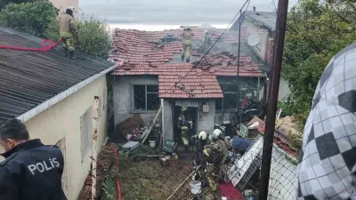 Maltepe’de bir gecekonduda çıkan yangında 12 yaşındaki çocuk hayatını kaybederken,