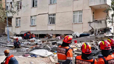 İstanbul Maltepe’de 7 katlı binanın 3 katının çökmesi sonucu hayatını