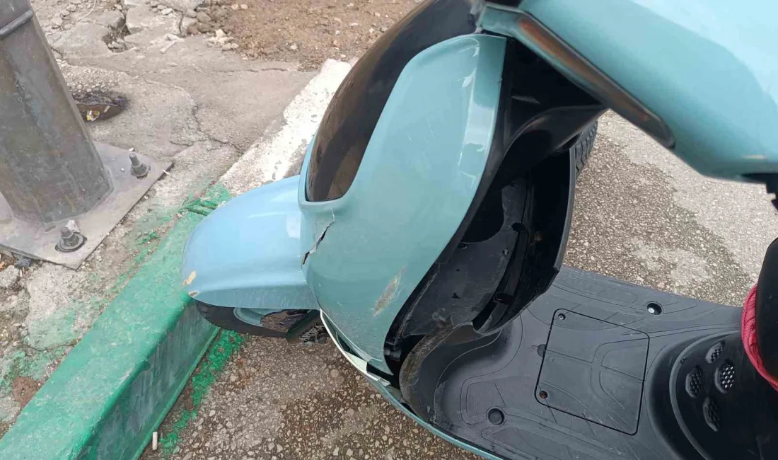 Bursa’nın Osmangazi ilçesinde karşıdan karşıya geçmeye çalışan yayaya motosiklet çarptı.