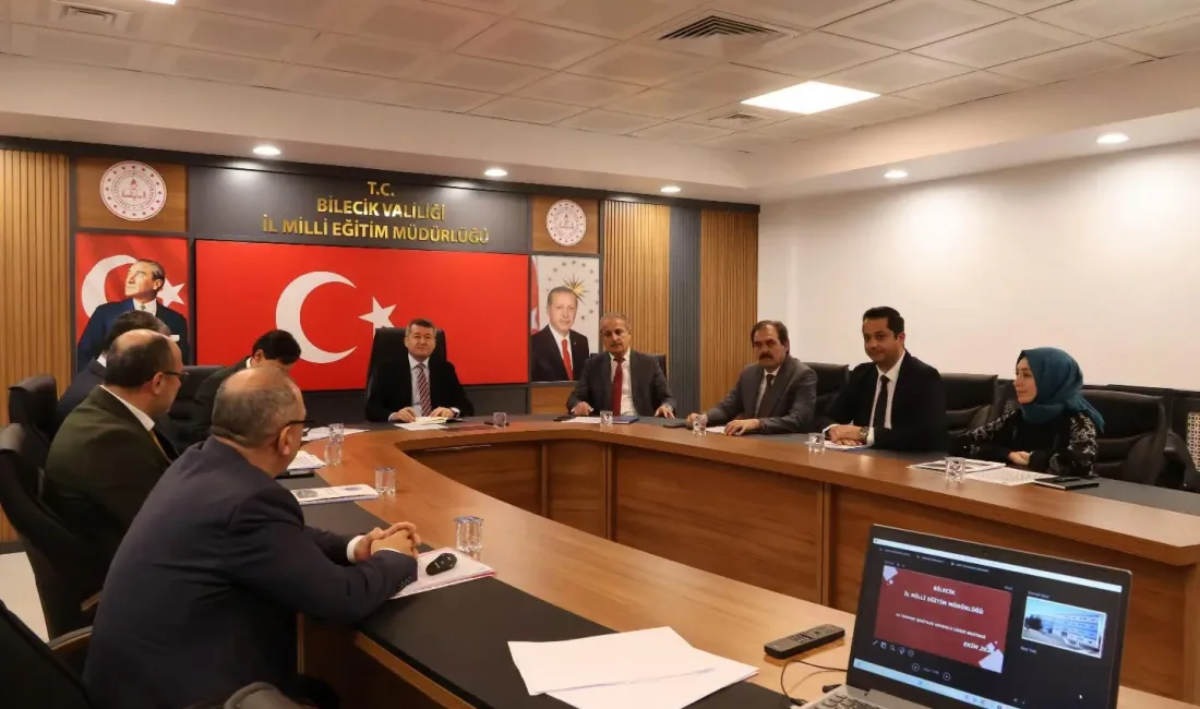 Bilecik’te öğrenci başarısını artırmak için eğitim çalışmaları masaya yatırıldı. Bilecik