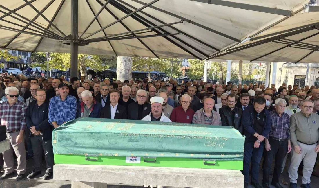 Balıkesirli öğretmen ve yazar Mustafa Keser, tatil için gittiği Burhaniye’de