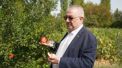 Edremit Belediye Başkanı Mehmet Ertaş, ilçede görev yapan basın mensuplarıyla
