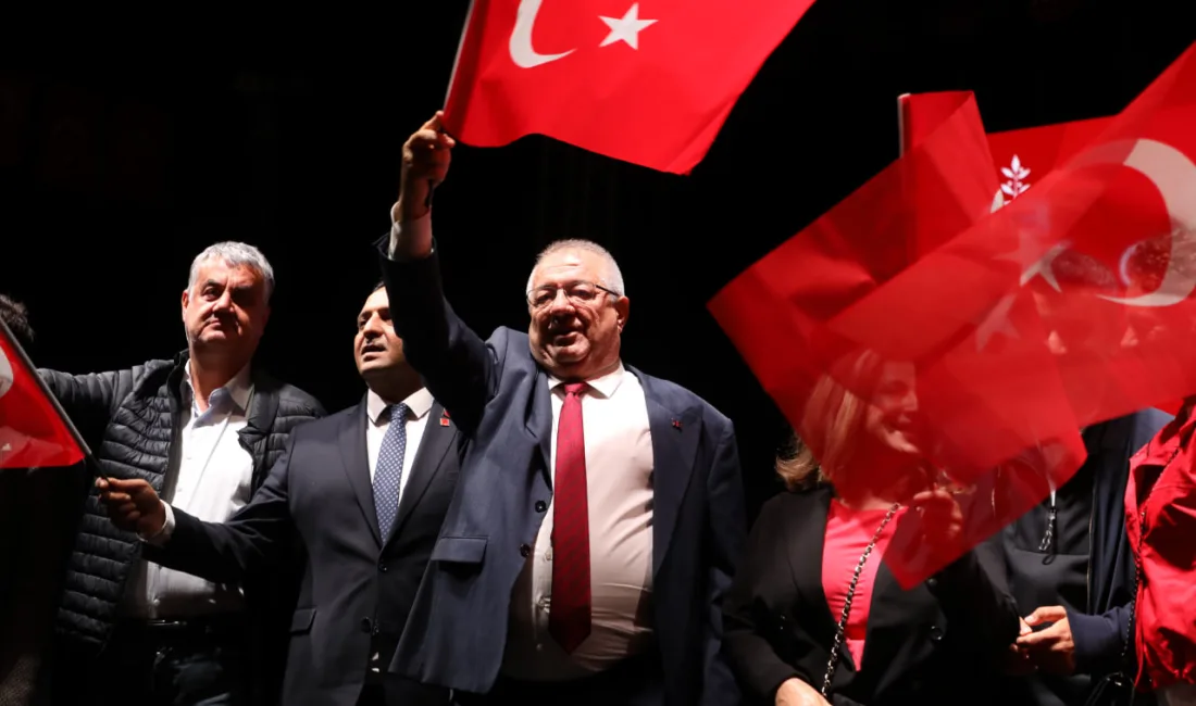 Edremit Belediyesi, Cumhuriyetimizin 103. kuruluş yıl dönümünü büyük bir coşkuyla