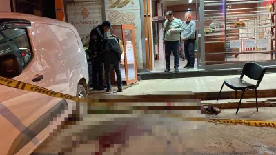 Kocaeli’nin İzmit ilçesinde alacak meselesi nedeniyle pide sırası bekleyen arkadaşını