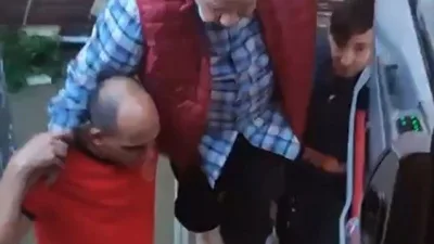 Sakarya’da etkisini sürdüren şiddetli sel, hayatı felç etmeye devam ediyor.