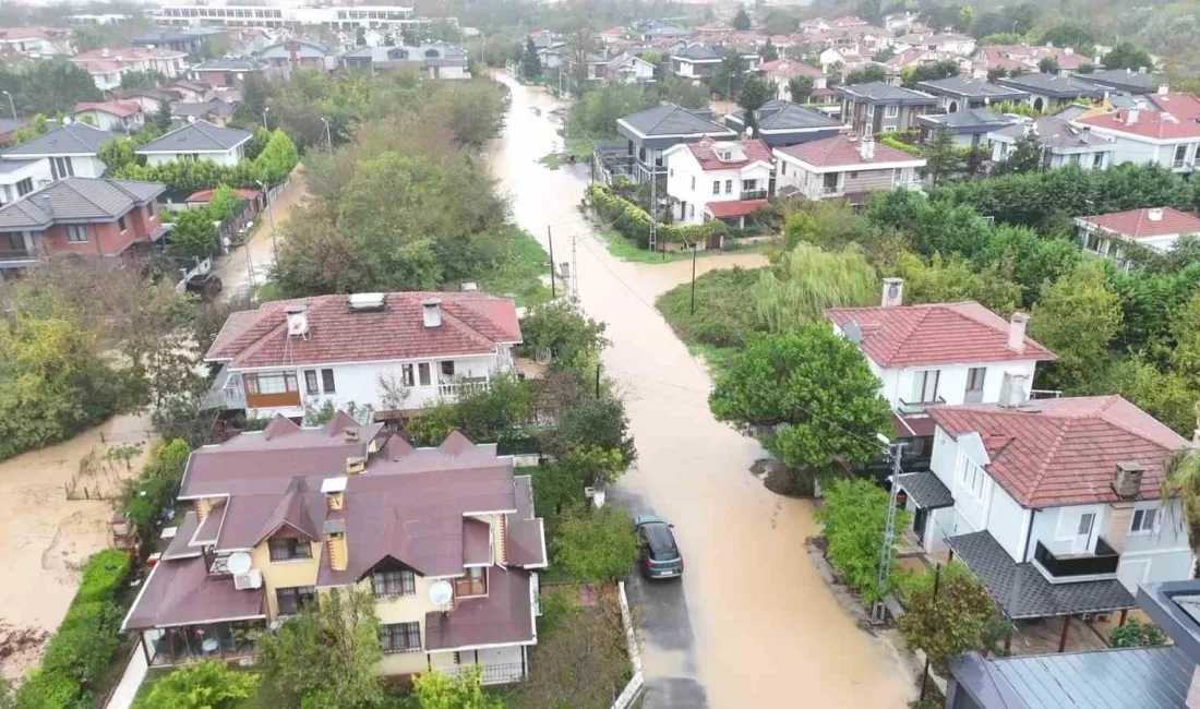 İstanbul’da etkili olan sağanak yağışın ardından Şile’de su baskınları yaşandı.
