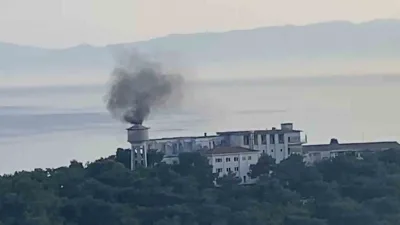 Heybeliada Sanatoryumu’nun kapalı olan erkekler bölümünde yangın çıktı. Ağaçlık alandaki