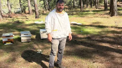 İstanbul’da uzun yıllar yayıncılık sektöründe çalışan İbrahim Ergül (43), baba