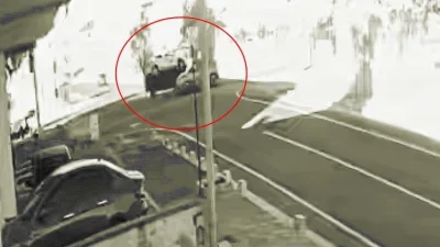Tekirdağ Çorlu’da otomobil ile çarpışan ticari taksi takla attığı anlar