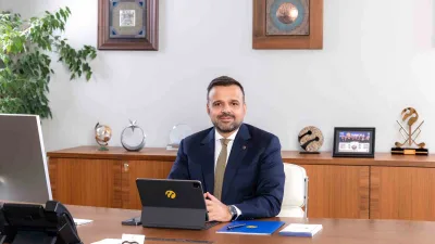 Turkcell Genel Müdürü Dr. Ali Taha Koç, binden fazla mobil