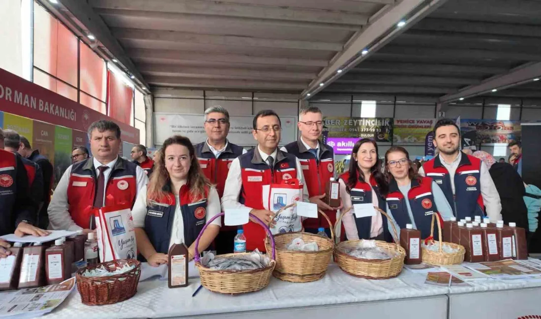 Çanakkale’nin Yenice ilçesinde düzenlenen tarım festivalinde üreticilere buzağılar için 3