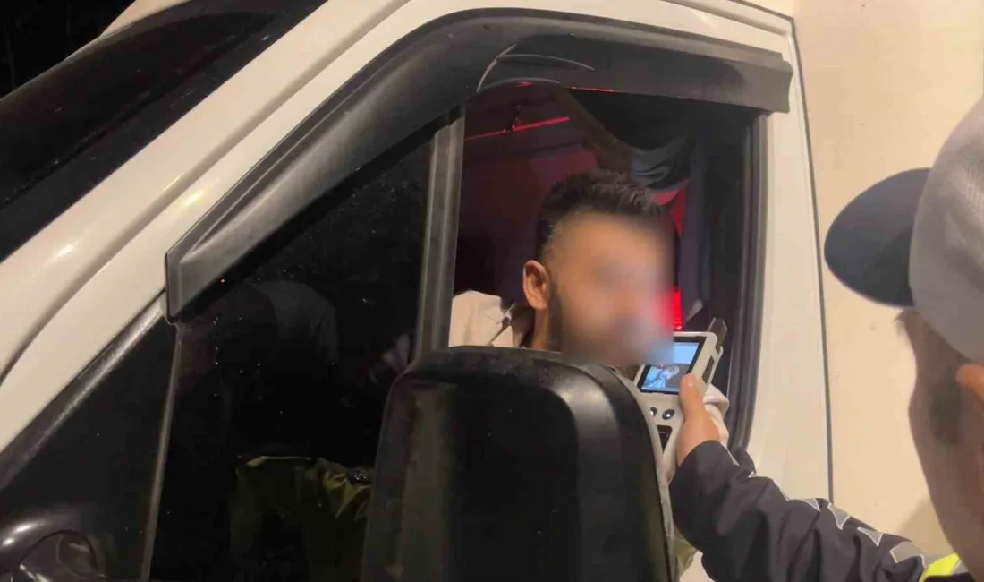 Bursa’da alkol denetimine takılan kamyonet sürücüsü, “Uyumaya geldim” diyerek kendini