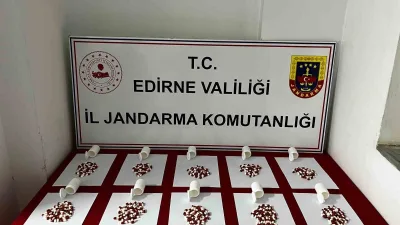 Edirne’nin Uzunköprü ilçesinde jandarma ekiplerince gerçekleştirilen operasyonda, uyuşturucu madde olduğu