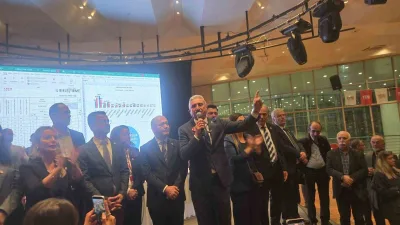 Yeni Parti Bursa İl Başkanlığı seçiminde mevcut başkan Nihat Yeşiltaş