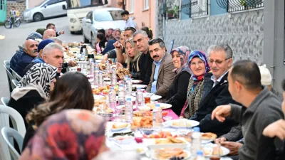 Piremir Mahallesi’nde kadınların kahvaltı davetini geri çevirmeyen Yıldırım Belediye Başkanı